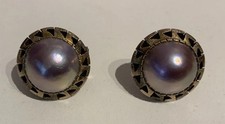 Stunning 10ct Yellow Gold Grey Mabe Pearl Earrings With Gold Clips 13mm