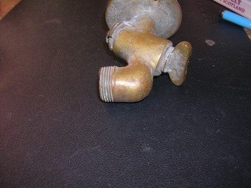 Small brass tap - brass,