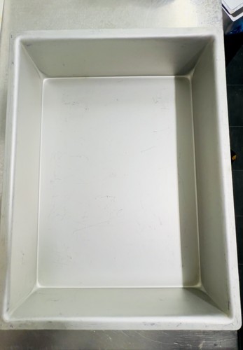 Cake tin baking pan - pan, tray
