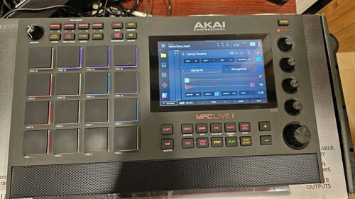 Akai mpc live standalone - akai,