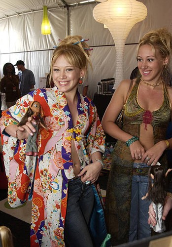 Hilary duff with bratz dolls - duff,