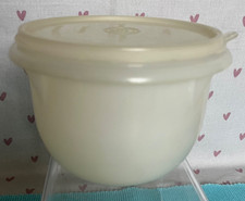 Tupperware Vintage Round