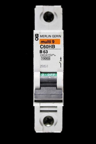 Merlin gerin amp curve - amp,