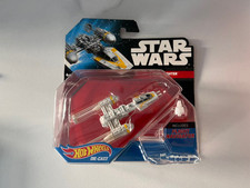 Star Wars Hot Wheels Starship Y-wing Fighter(Gold Leader)  with Fight Stand