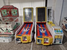 Cute Bowling  arcade machine  - 2 player