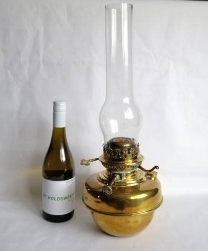Large victorian oil lamp - ,