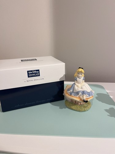 Disney showcase royal - disney, doulton