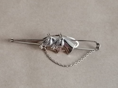 Gold tone horse tie clip - tone,