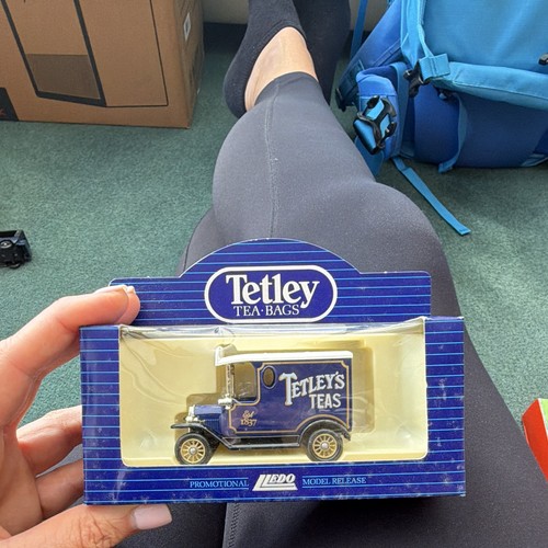 Tetley tea model - ,
