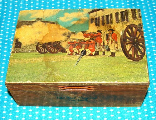 Vtg antique wood picture box - vtg,