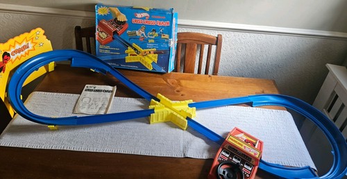 Hot wheels criss cross crash - hot,