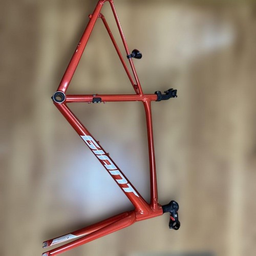 Giant contend2 size - contend2, xs