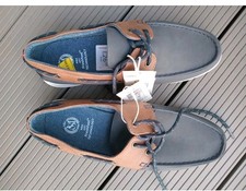 Mens M&S Navy Blue & Tan Leather Deck Shoes . size 10