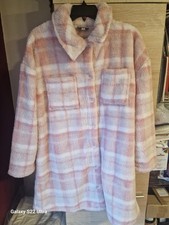Cozee Home Plushsoft Oversized Shacket Baby Pink/White Size M Brand New