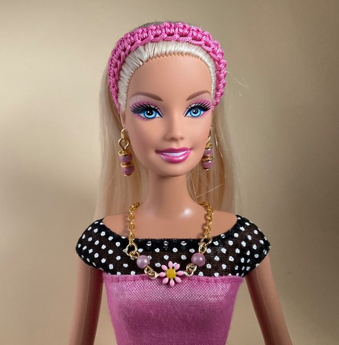 Barbie pink bead necklace - bead,