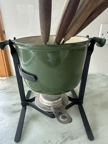 Crueset cheese fondue set - cheese,