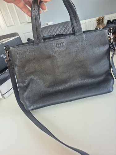 Yoshi handbag black grain - yoshi,