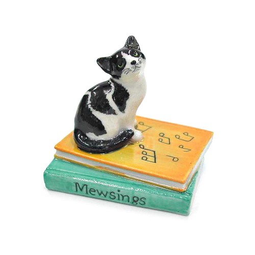 Northern rose cat figurine - northern,