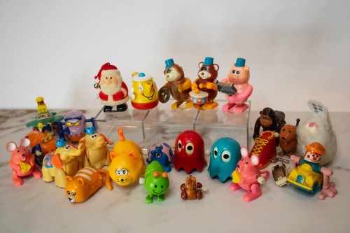 Vintage wind toy lot - up,