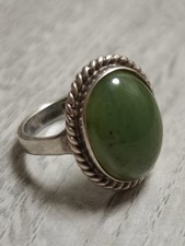 Vintage Sterling Silver nephrite jade Gemstone Ring
