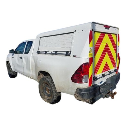 Toyota hilux towbar - toyota,