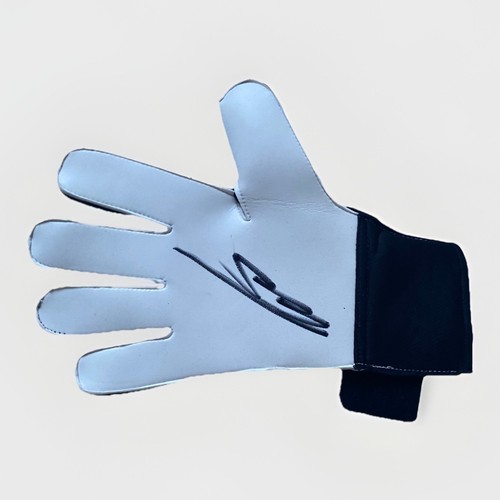 Bernd leno hand signed - hand,