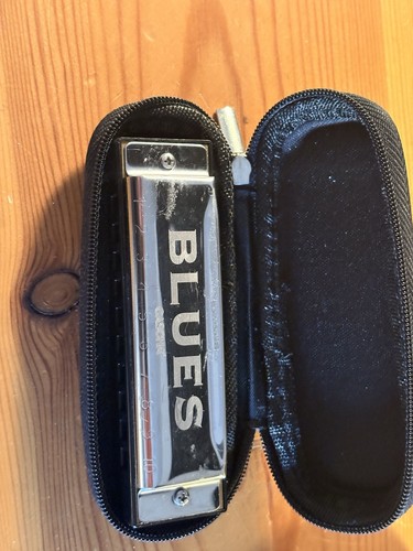 The blues harmonica - the,