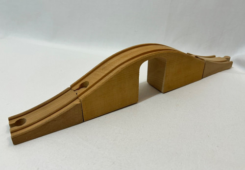 Wooden train track humpback - wooden,