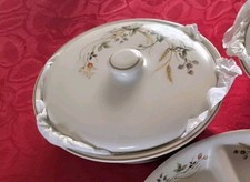 1 MARKS AND SPENCER 1418 AUTUMN LEAVES TUREEN/CASSEROLE DISH/PIE DISH