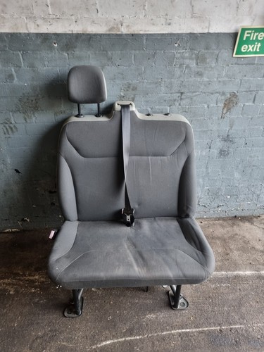 Vauxhall vivaro passenger twin - vivaro,