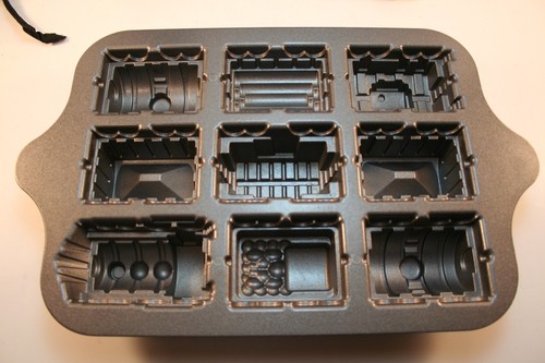 Euc nordicware train cake - train, pan