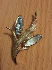 Beautiful Mother Of Pearl Abalone Pua Leafy Brooch