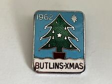 1962 Butlins Xmas Enamel Pin Badge By Fattorini
