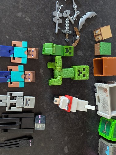 Minecraft figures bundle - figures,