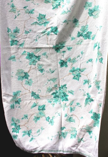 Vintage bath towel - vintage, towel,