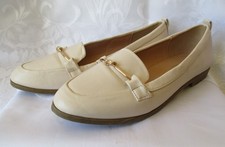 LADIES CREAM LOW HEEL SLIP ON SHOES by DOROTHY PERKINS - UK SIZE 7 - WIDE FIT