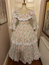 LADIES VICTORIAN FLORAL DAY