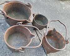 Antique Heavy Duty Set Of 4 Cast Iron Smelting Pots Used For Lead Toy Making !