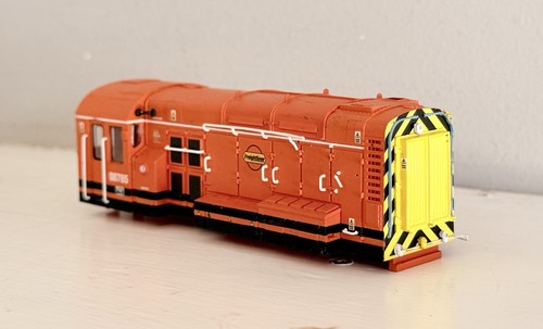 Bachmann 124 class 08785 - 08,