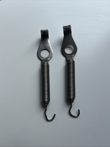 Caterham bonnet spring - 7,