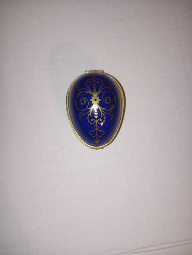 Estee lauder private - estee,