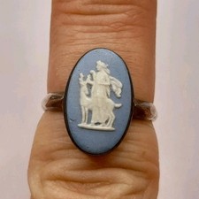 Vintage English Sterling 925 Silver Blue Wedgwood Cameo Style Ring. UK Size N
