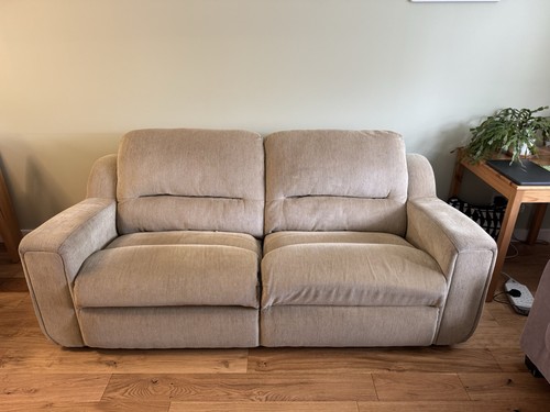Boy lazyboy 3 seater - lazyboy, 3-seater