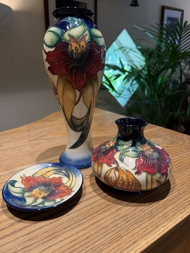 Moorcroft anna lily pattern - lily,