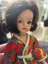 Vintage Dark Hair Sindy Doll With Accessories And Outfit