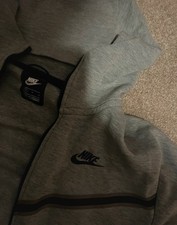Grey Old Season - Nike Tech