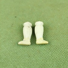 Antique lower legs, porcelain