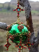 Hand Beaded 'Celtic Rosette'