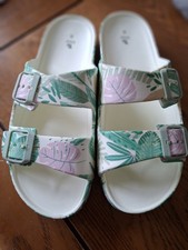 BNWT TU WHITE & GREEN ON