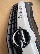 NEW VENTED MK5 ASTRA H OLYMPIC WHITE VXR OPEL TWINTOP OPC FRONT GRILL XP SRI
